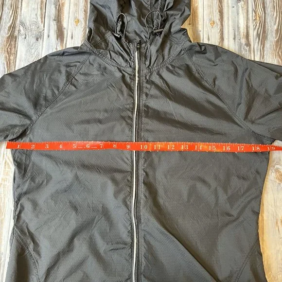 Champion C9 Women's Black Cycling Windbreaker with Hood, Small - Picture 8 of 10